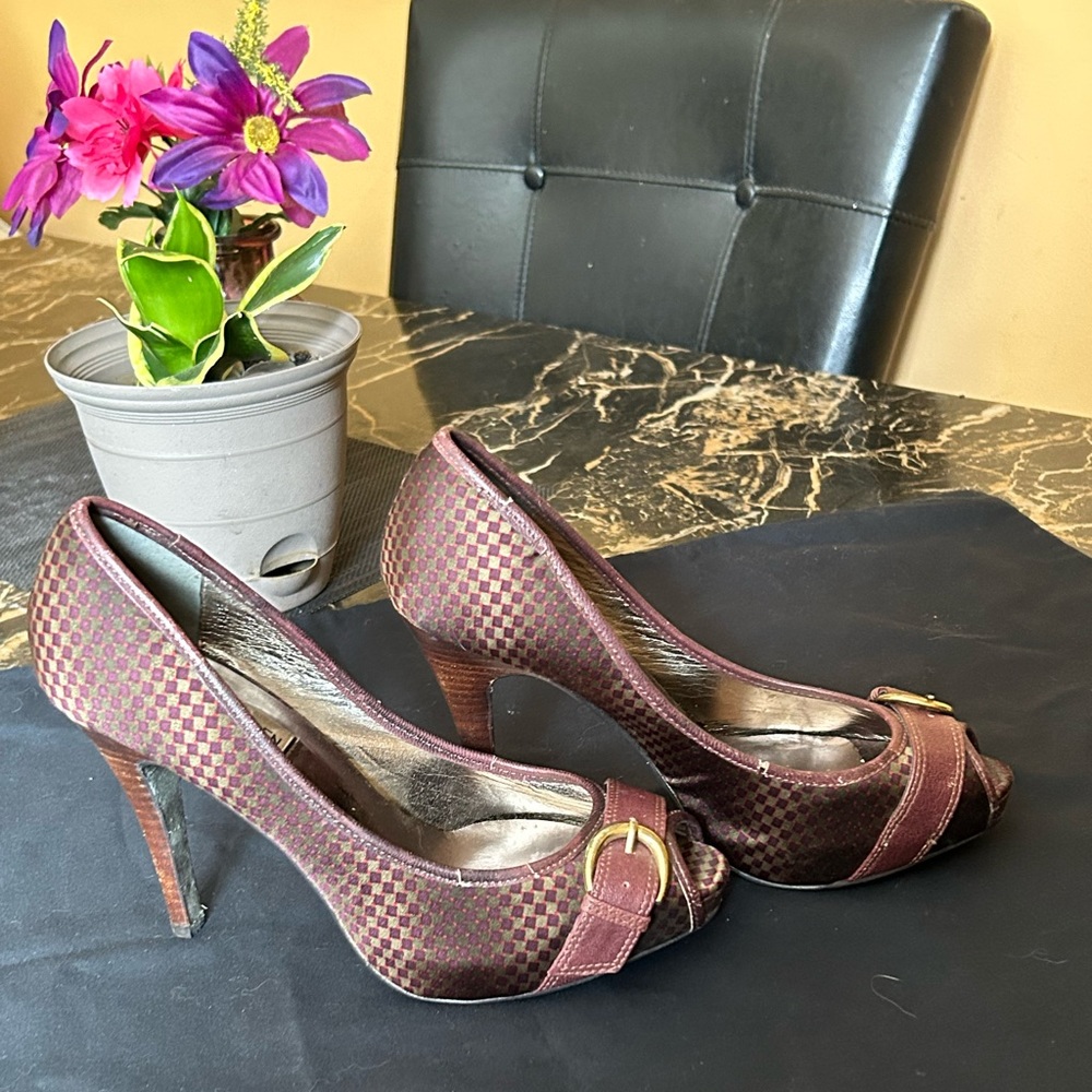 Steve Madden Woman’s Heels 👠 Size 8